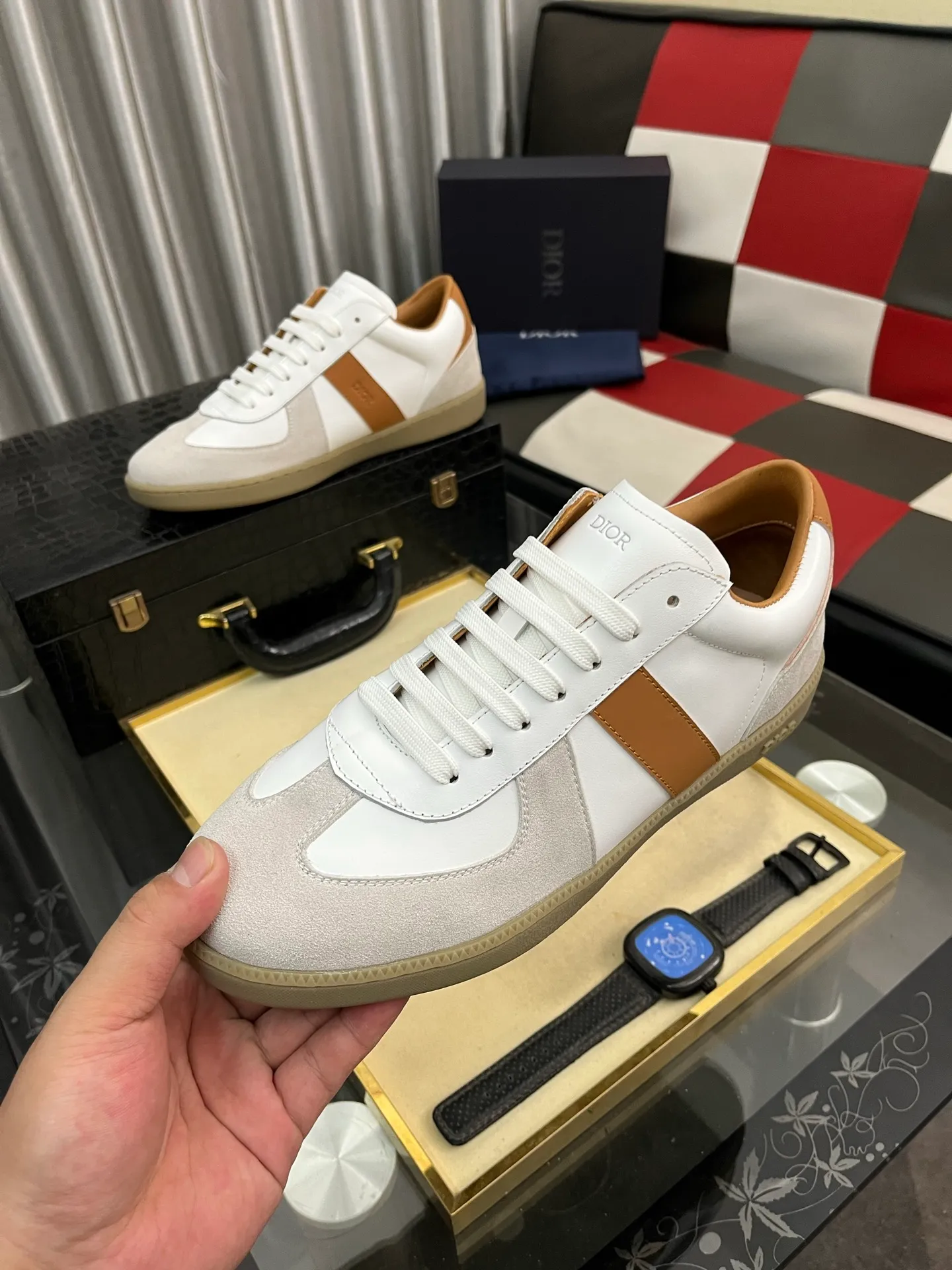 Men's shoes💰380⌚️⌚️[Dior] Dior's new men's genuine leather casual shoes, the highest version on the market, any comparison is welcome🆚! The original leather has excellent texture and is super high-end! Fetal sheep net lining imported from Italy, removable pad! Luxurious materials and fine workmanship, highly recommended! Code number: 38-44
